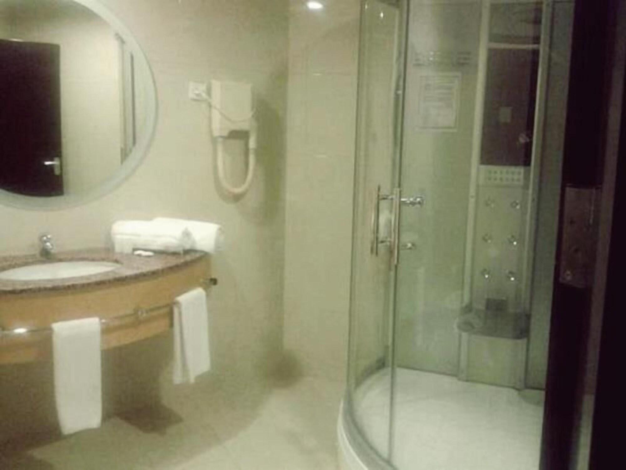 Le Vendome Hotel Amman Exterior photo