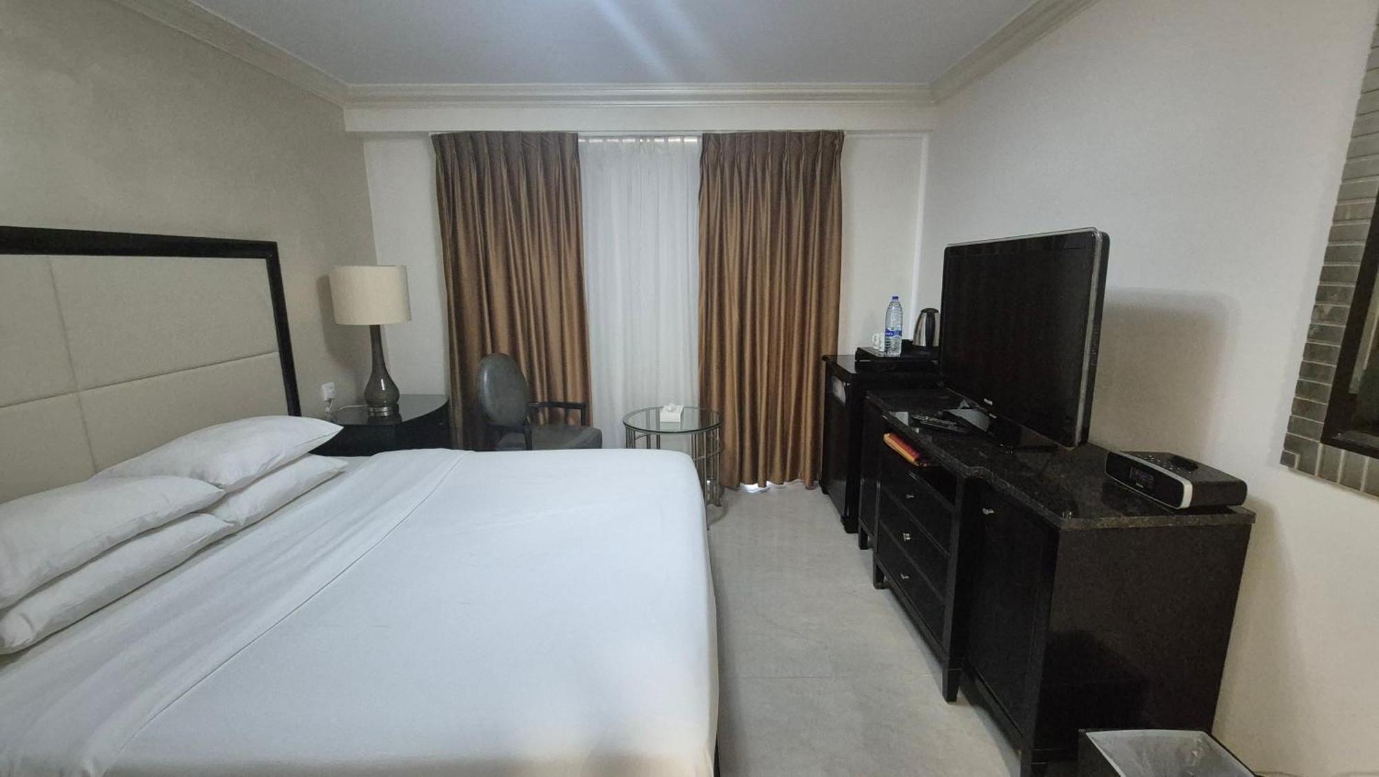 Le Vendome Hotel Amman Exterior photo